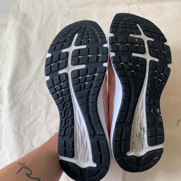 Gel Running Shoes - Picture 6 of 6